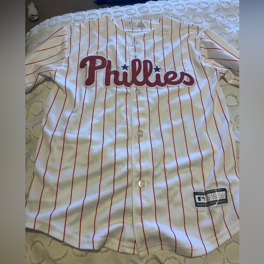 Phillies youth jersey size medium